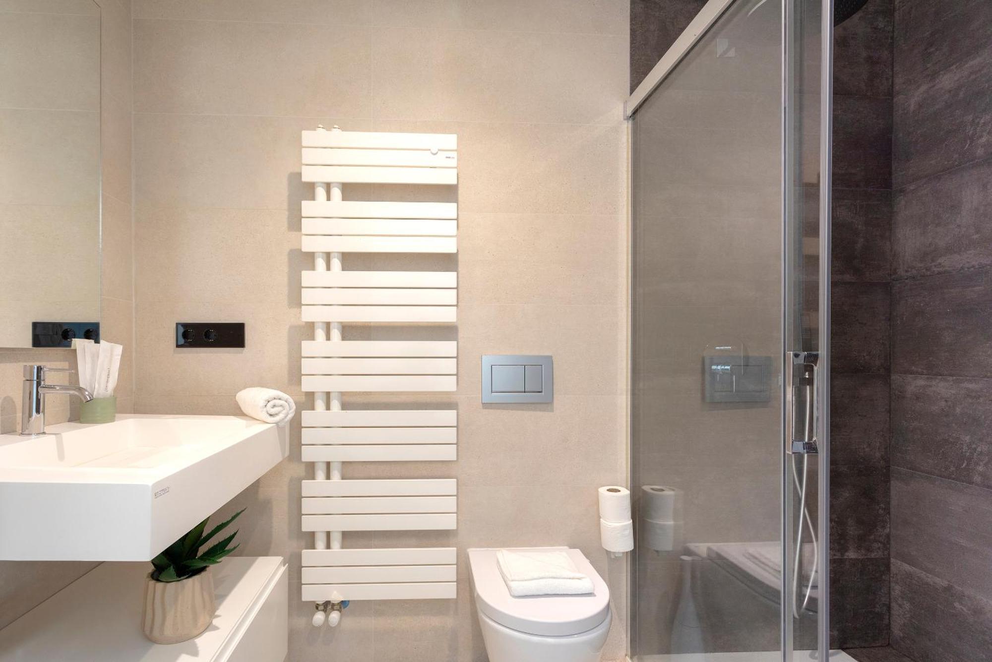 Malagueta Beach Front Luxury Apartment By Rent Me Malaga Exterior photo